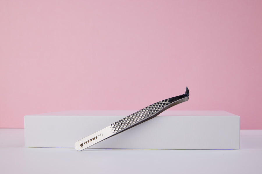 Short Booted Tweezer