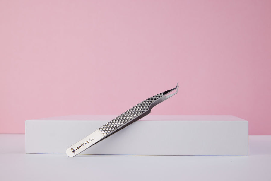 Curved Isolation Tweezer